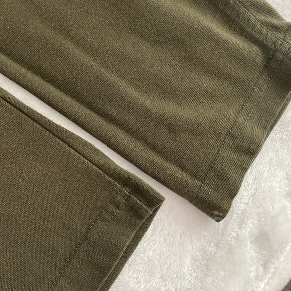 Tacoma olive sweatpants - Picture 17 of 17